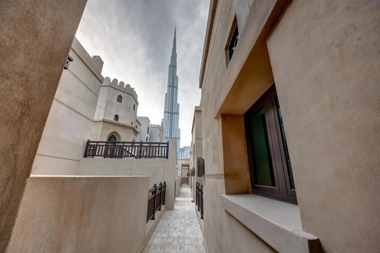 Apartment Durrani Homes: Garden Oasis at Souk Al Bahar with Jacuzzi Dubai United Arab Emirates