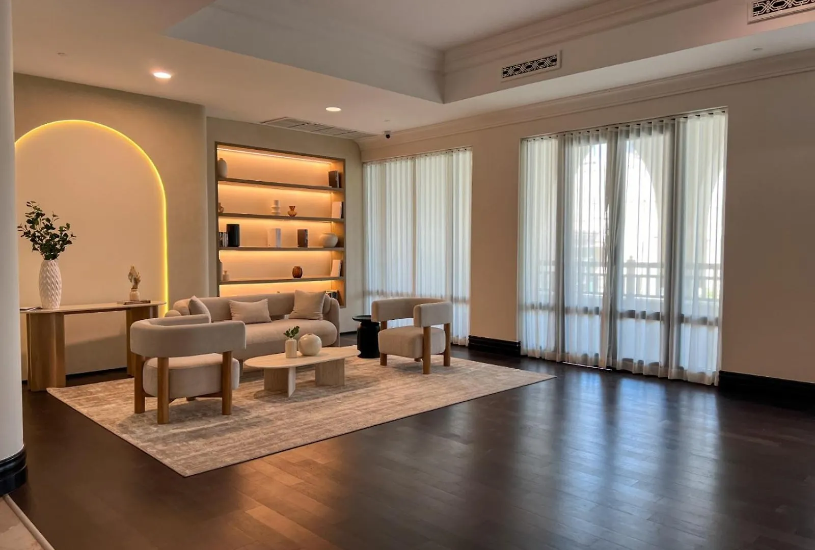 Apartment Durrani Homes: Garden Oasis at Souk Al Bahar with Jacuzzi Dubai
